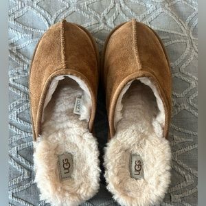 UGG tan suede slippers size 5